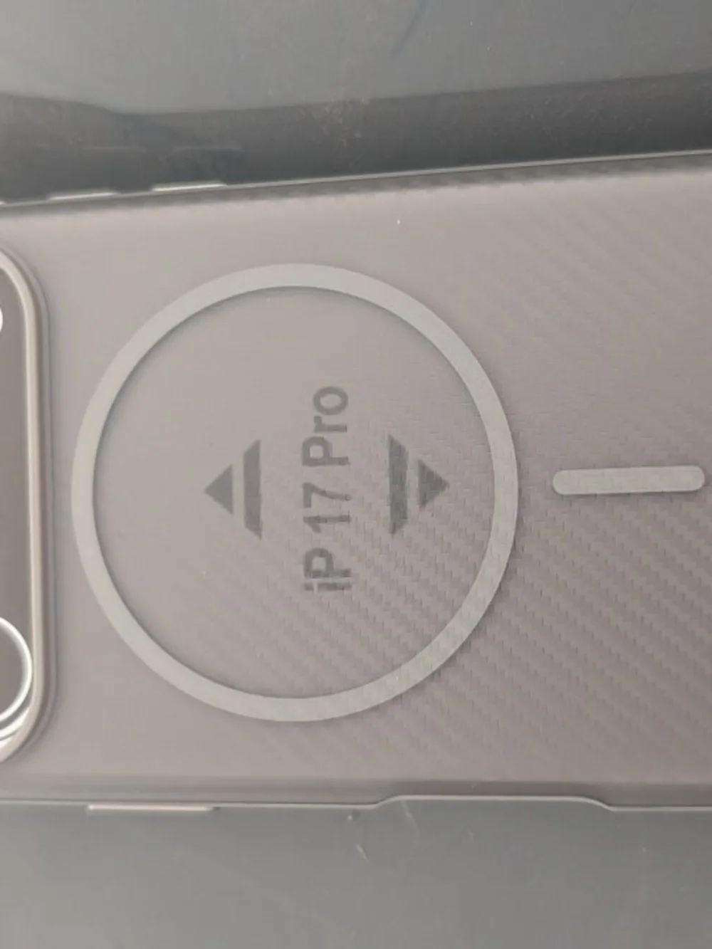 Clear Magnetic iP 17 Pro Phone Case - Smoke Gray